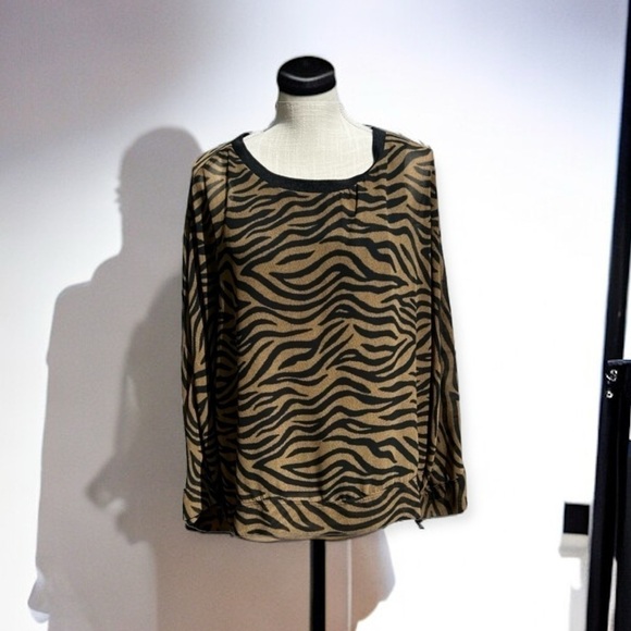 🌻Joan Vass Animal Print Batwing Chiffon Blouse w/ Fitted Tank Size Large - Picture 3 of 9